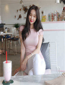 《金发奇女》