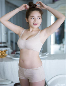 《《乳色吐息》樱花观看》
